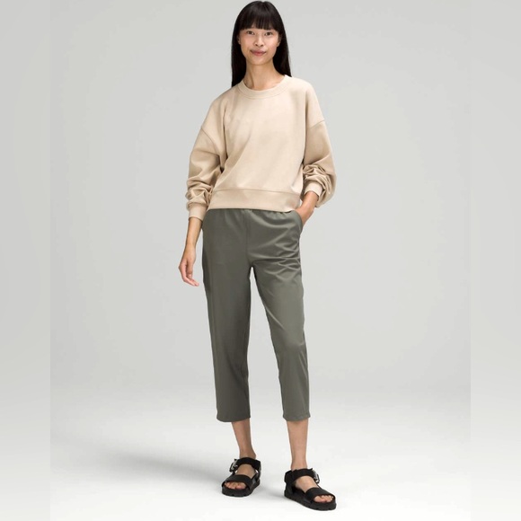 Lululemon Perfectly Oversized Cropped Crew Sweatshirt Softstreme Trench Tan - Picture 8 of 8